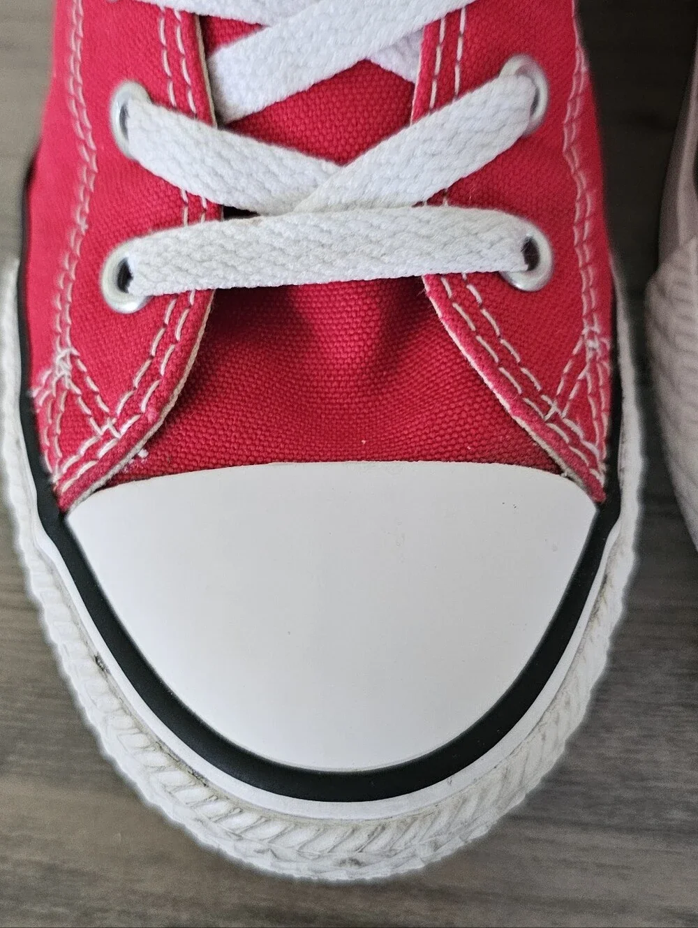 Converse Kids Red High-Top Sneakers Boy Girl Size 3.5